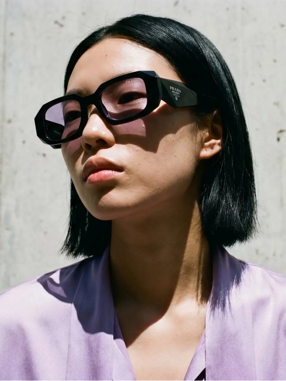 New Prada Black / Violet (16K40J/Vi1) Women’s Sunglasses 49-20-145 AUTHENTIC